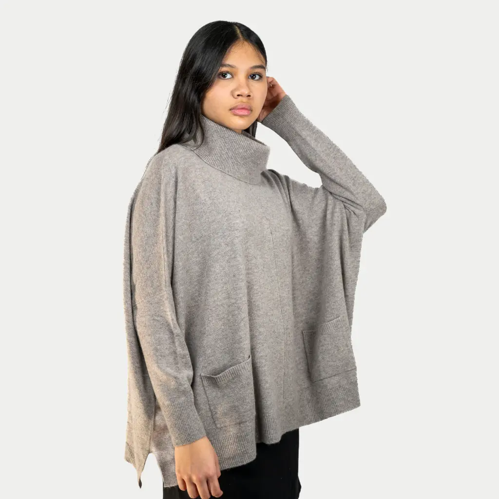 Poncho_colroulé_amp_534F.webp