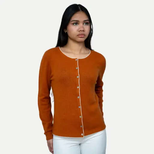 Gilet cachemire court col rond à boutons avec bordure